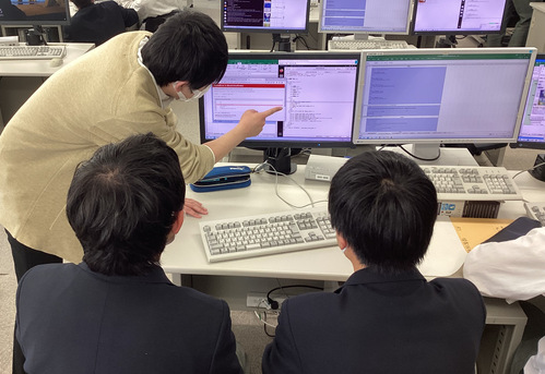 情報クリエイター学科