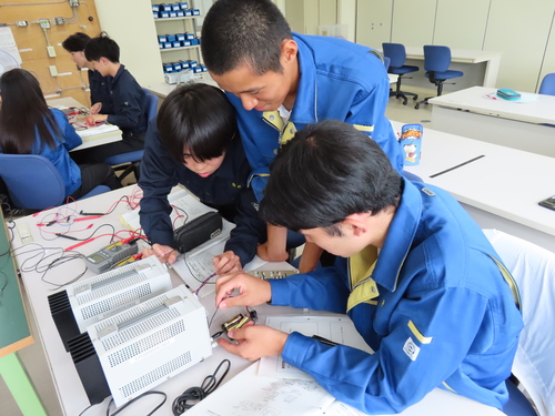ECニュースNo.53　～3年生電気ネットワークコース実習の様子➁